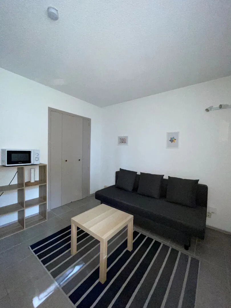 Appartement à louer, 16m², Pau