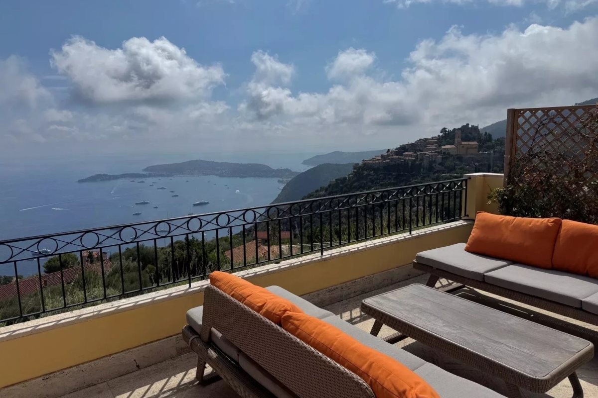 Appartement à louer, 57m², Èze