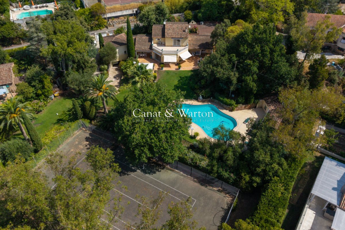 Maison à vendre, 324m², Saint-Raphaël