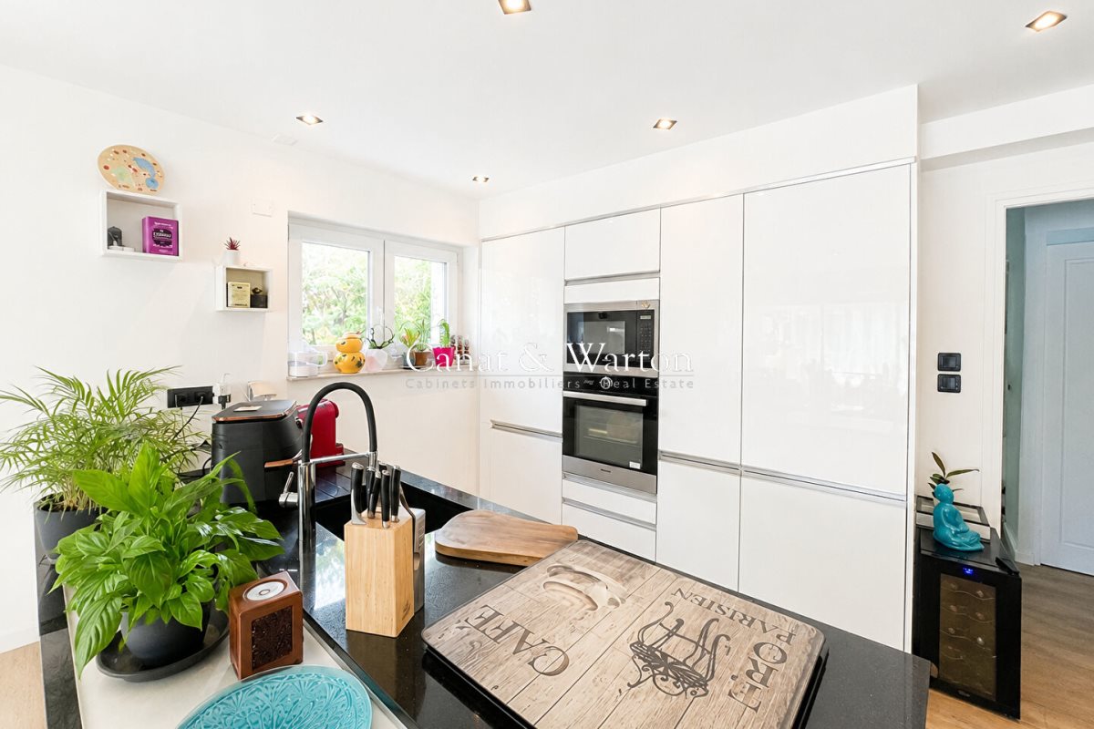 Appartement à vendre, 66m², Fréjus
