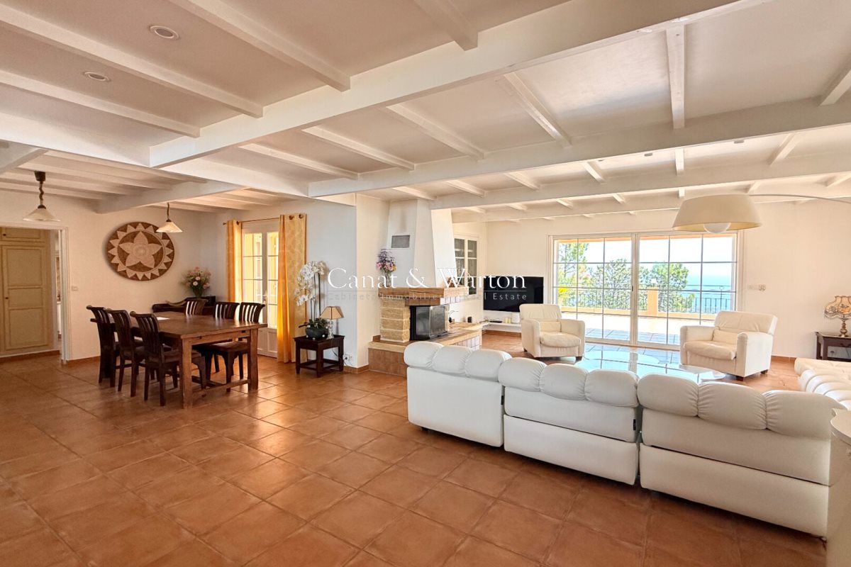 Maison à vendre, 280m², Roquebrune-sur-Argens