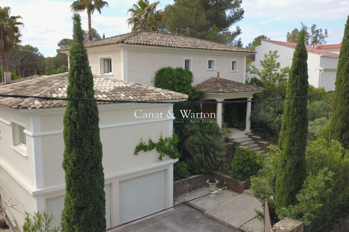 Maison à vendre, 350m², Saint-Raphaël