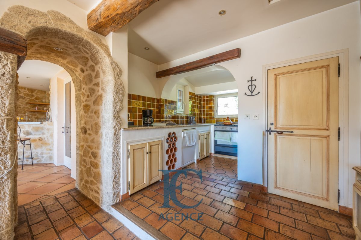 Maison à vendre, 198m², Le Beausset