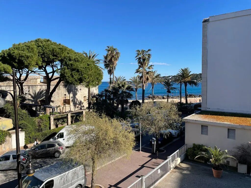 Appartement à louer, 32m², Antibes