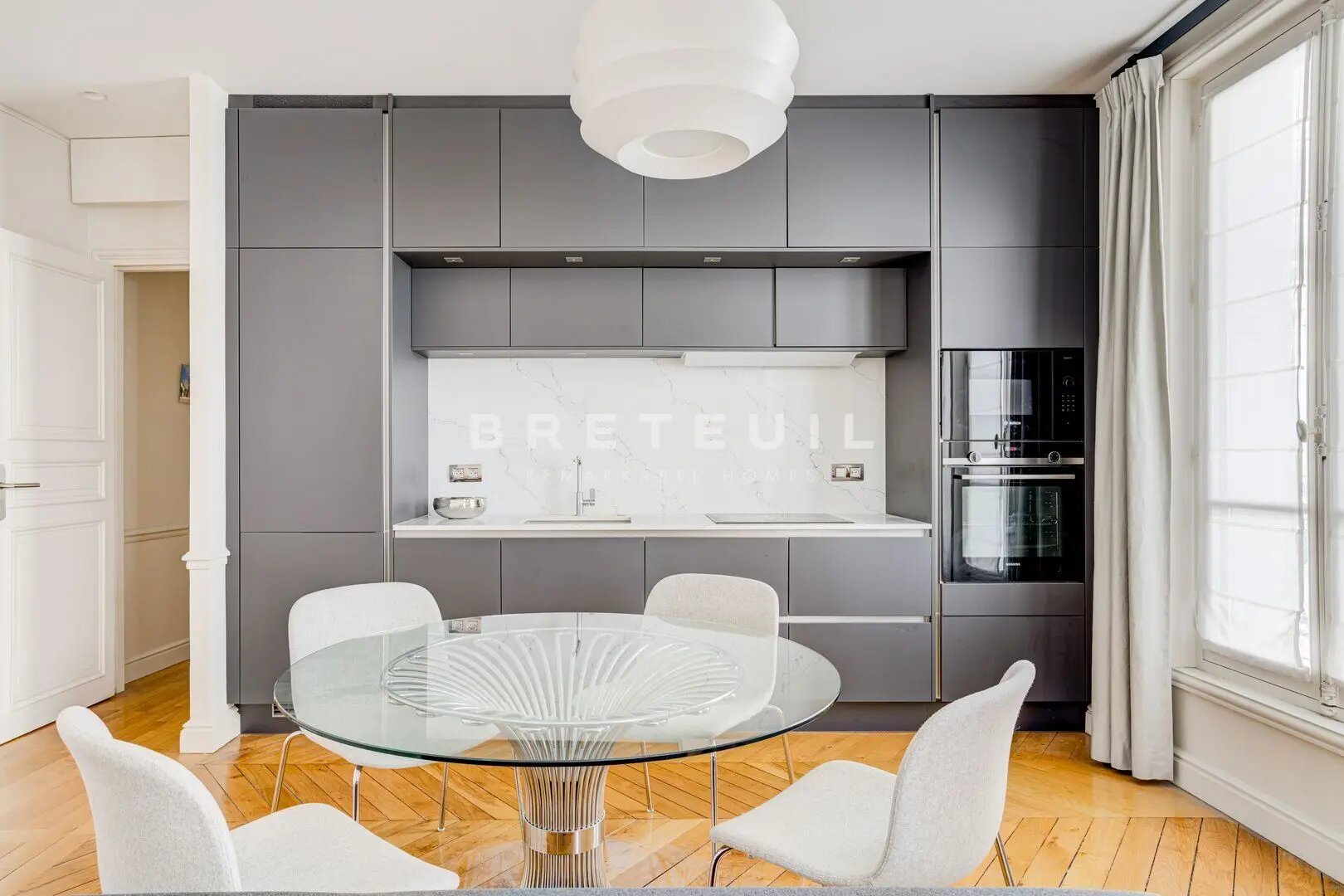 Appartement à louer, 65m², Paris 8ème
