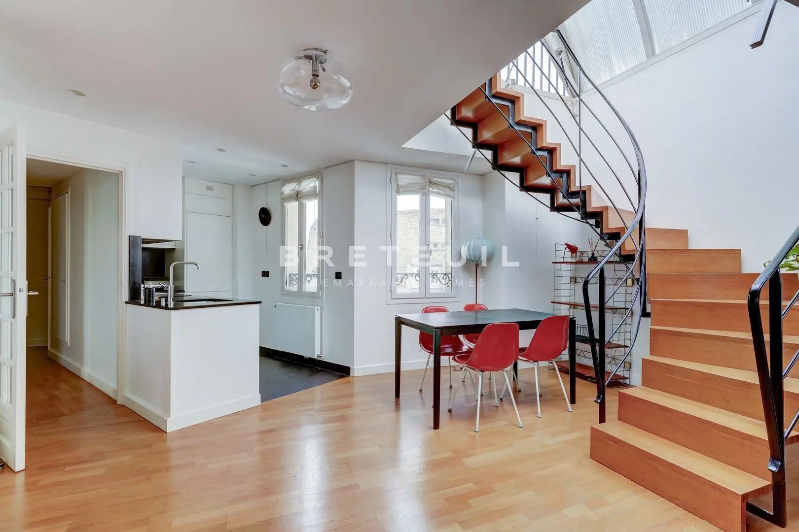 Appartement à louer, 69m², Paris 8ème