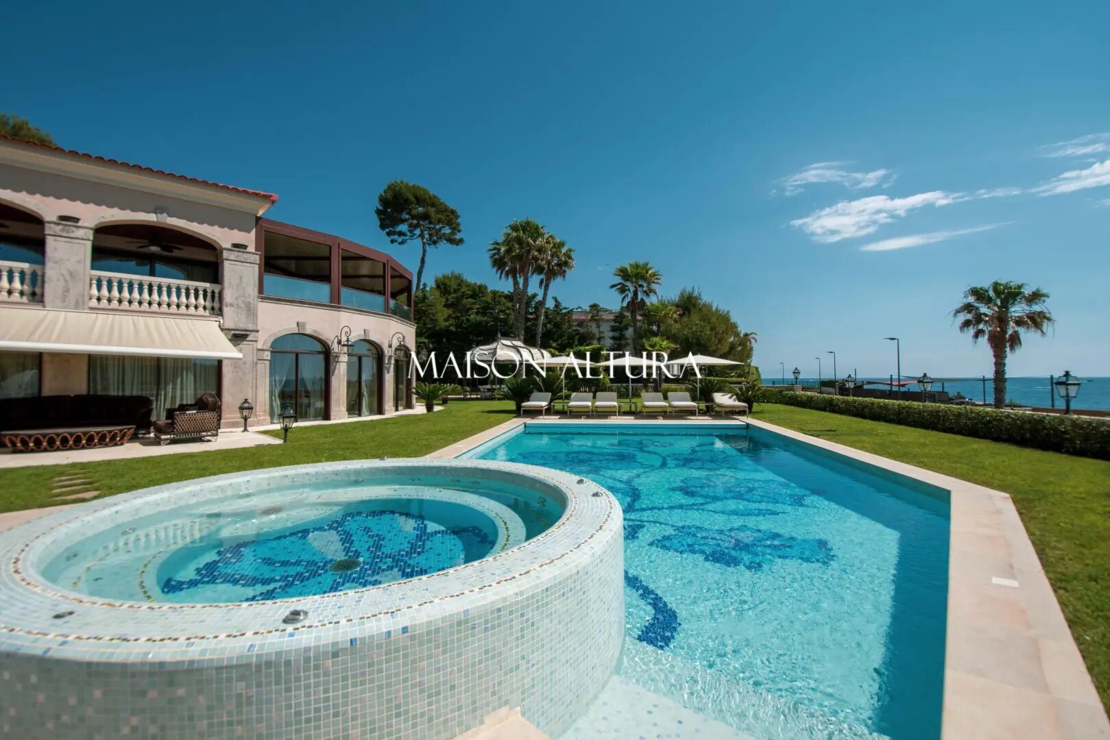 Maison à louer, 1000m², Antibes