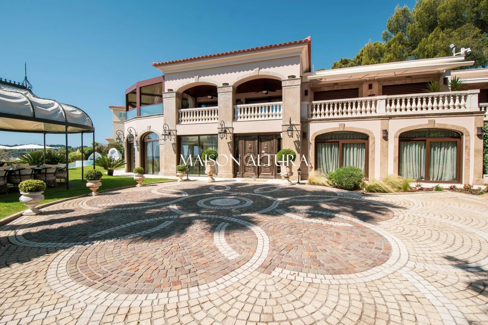 Maison à louer, 1000m², Antibes
