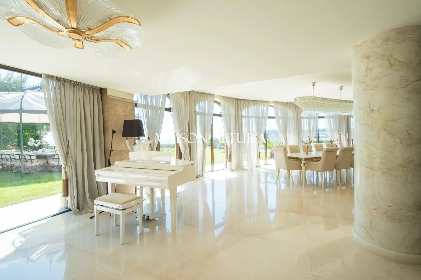 Maison à louer, 1000m², Antibes