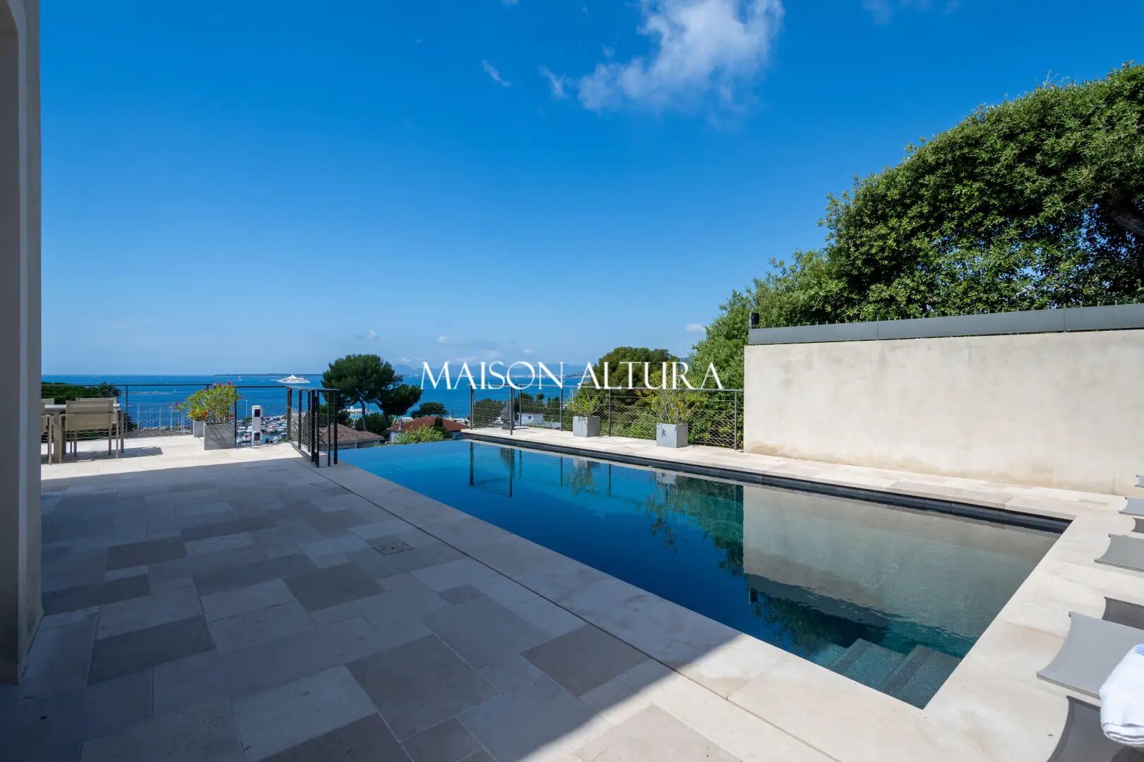 Maison à louer, 350m², Antibes