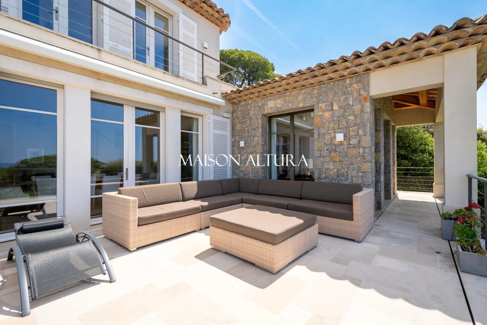 Maison à louer, 350m², Antibes