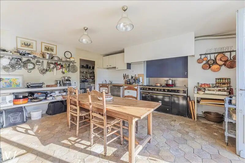 Maison à vendre, 400m², Saint-Etienne-de-Chigny