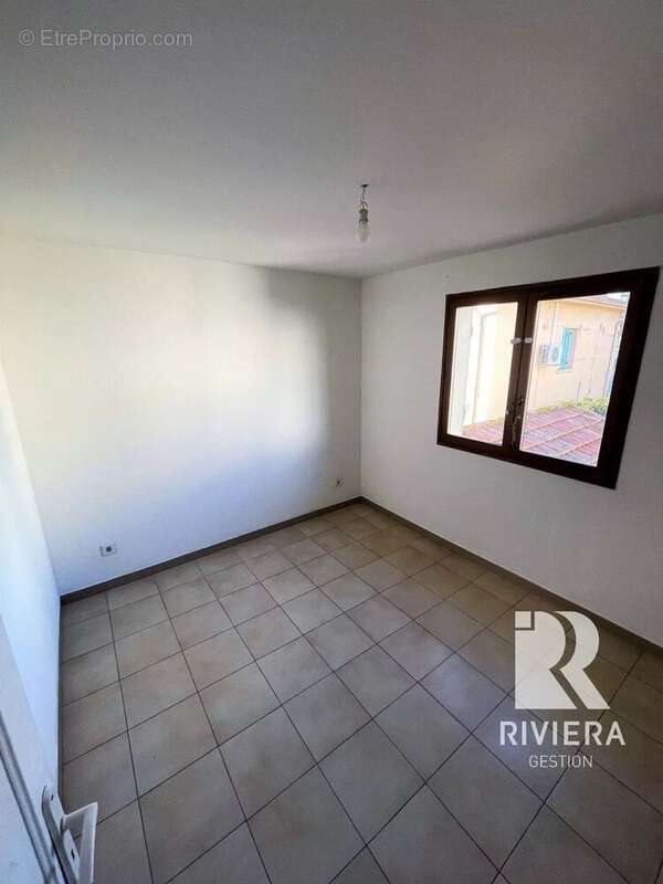 Appartement à vendre, 73m², Fréjus
