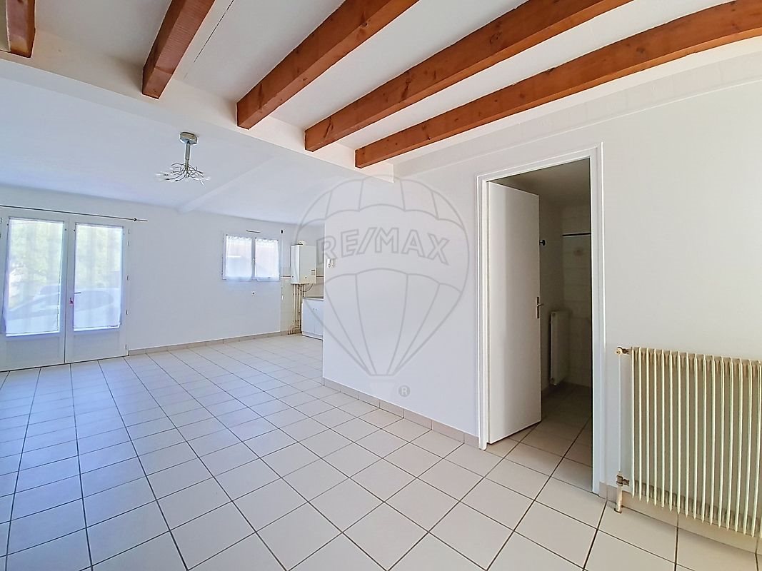 Maison à louer, 76m², Illats