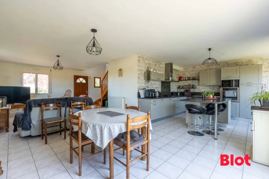 Maison à vendre, 141m², Chevaigné