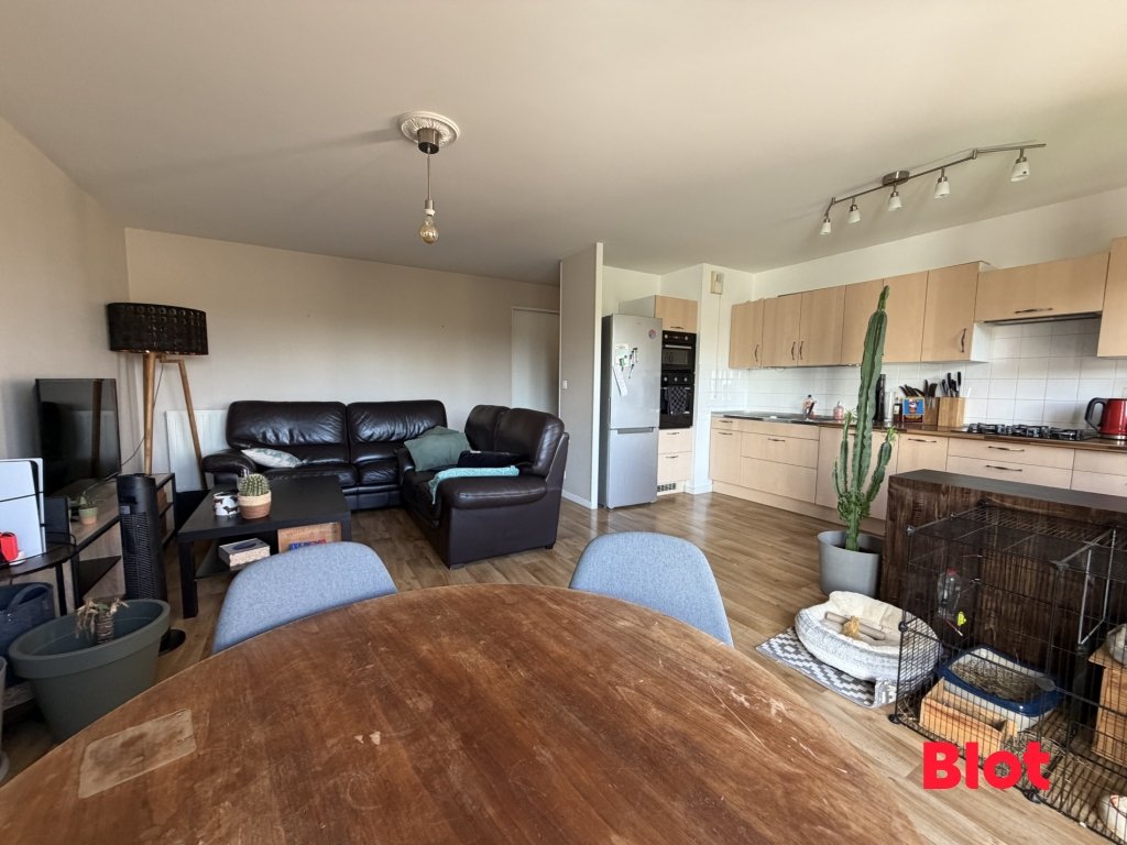 Appartement à louer, 81m², Betton