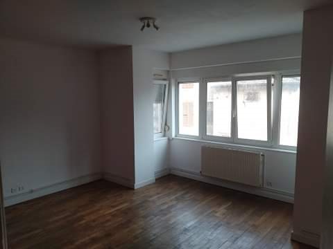 Appartement à louer, 81m², Charmes