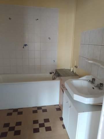 Appartement à louer, 81m², Charmes