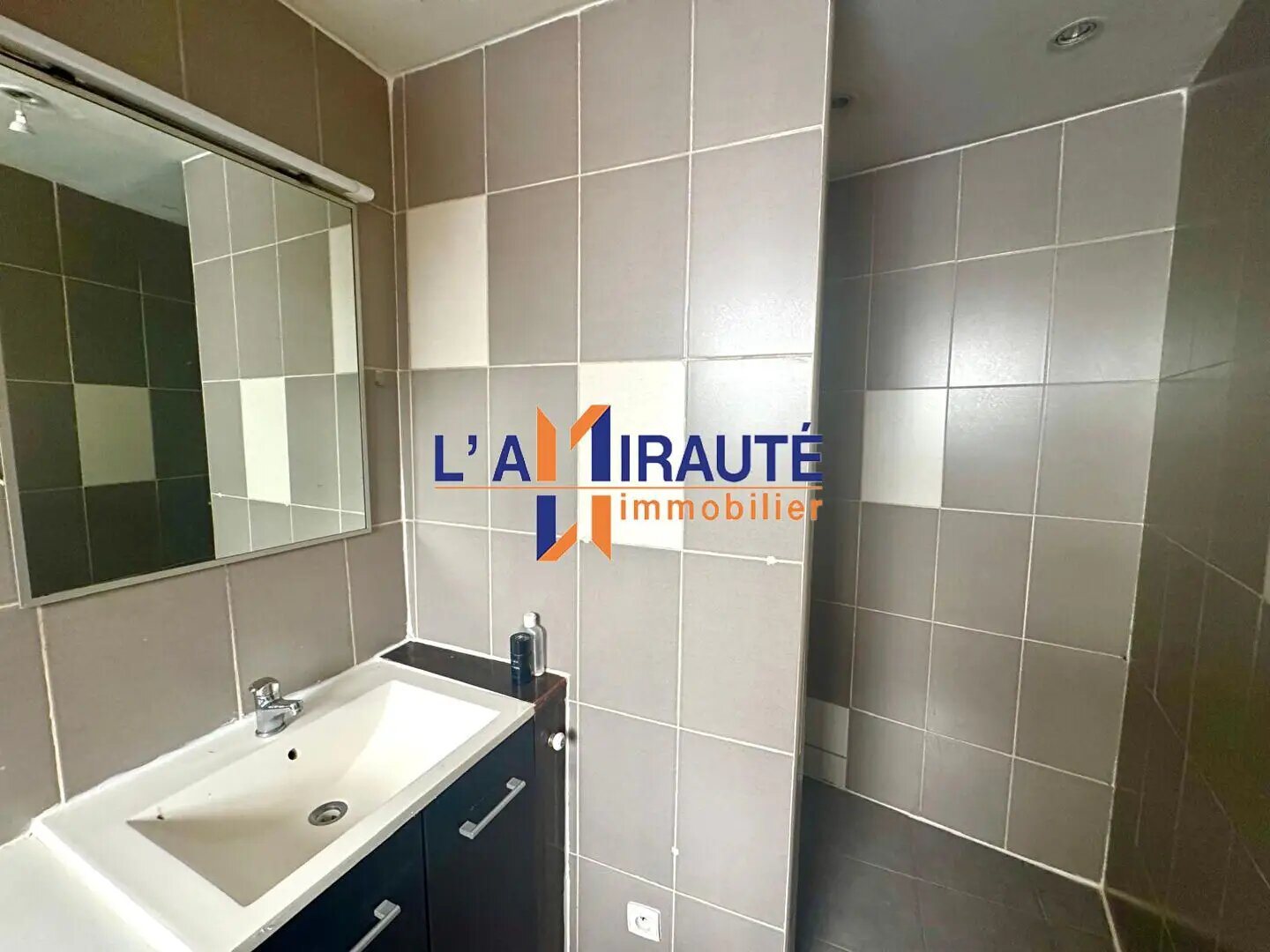 Maison à vendre, 57m², Le Mesnil-le-Roi