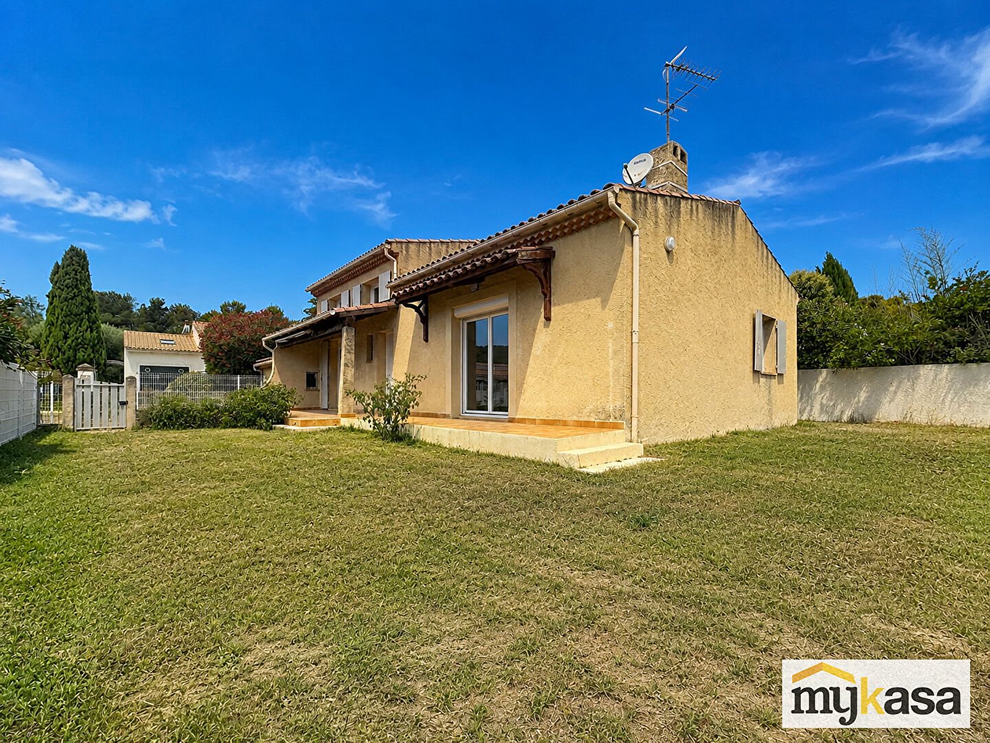 Maison à vendre, 113m², Saint-Mitre-les-Remparts
