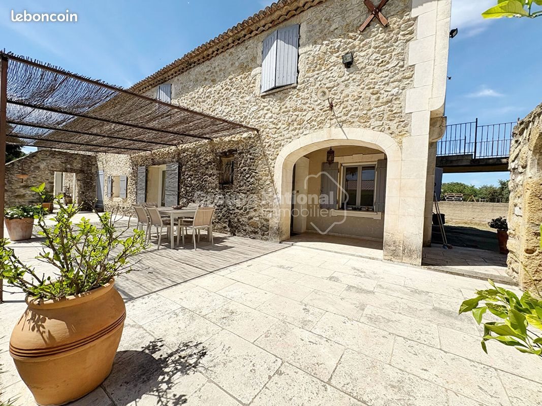 Maison à vendre, 270m², Aureille
