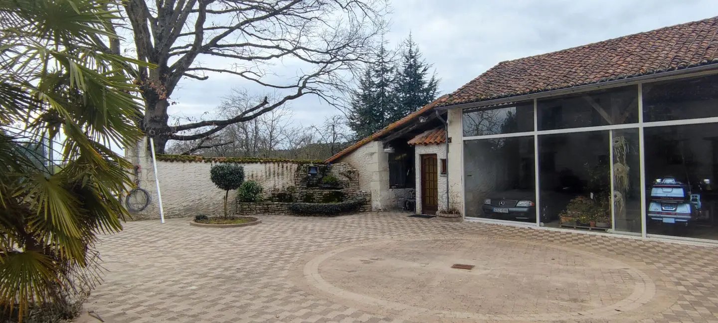 Maison à vendre, 251m², Lencloître