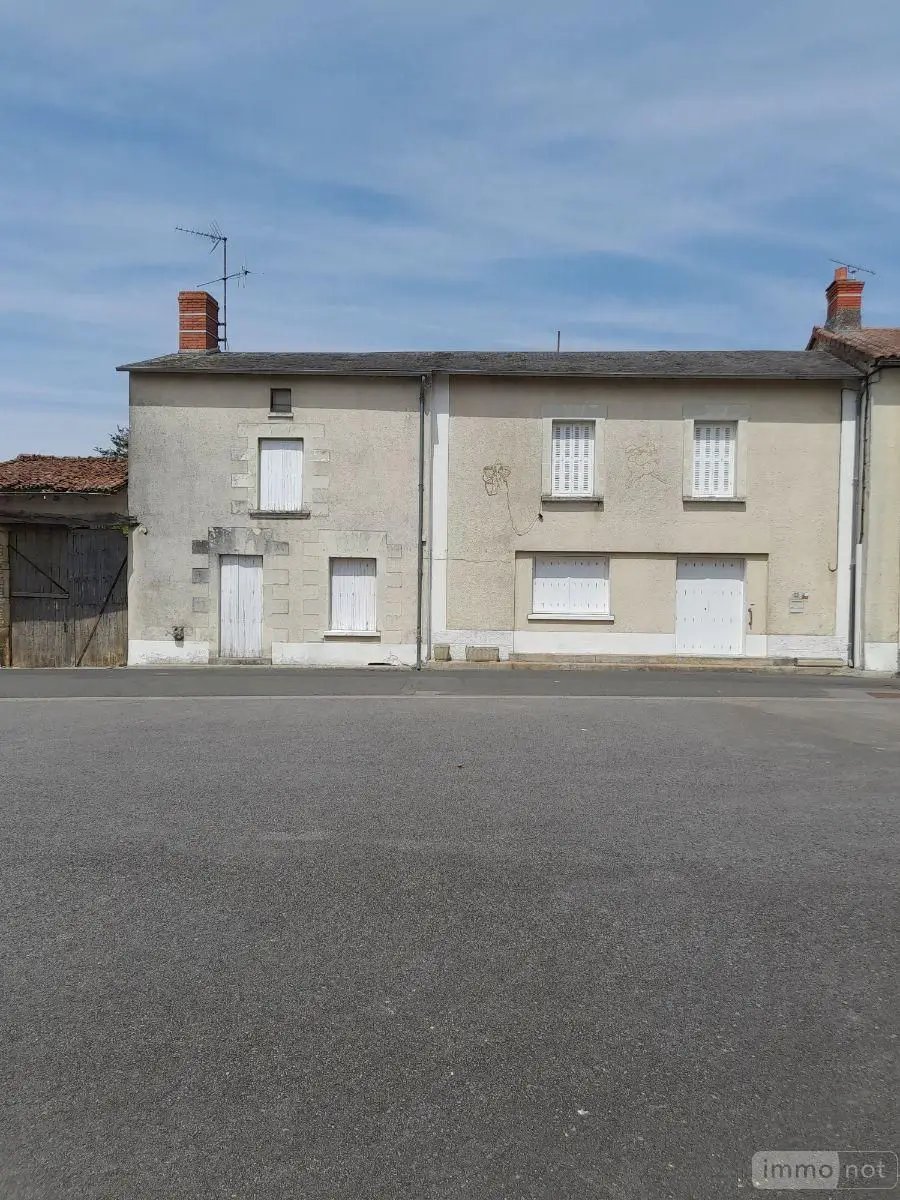 Maison à vendre, 200m², Saint-Jean-de-Sauves