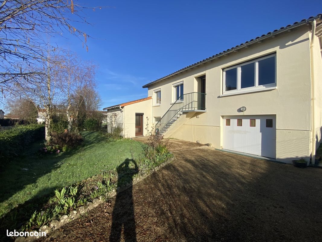 Maison à vendre, 142m², Nieuil-l'Espoir