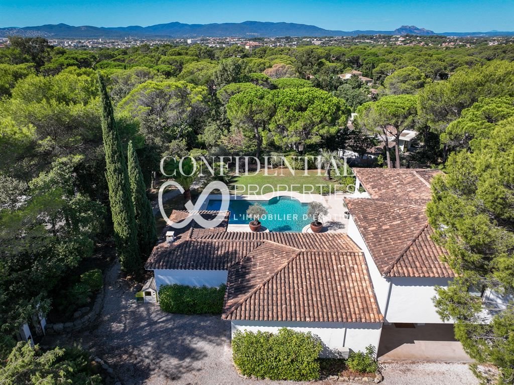 Maison à vendre, 250m², Saint-Raphaël