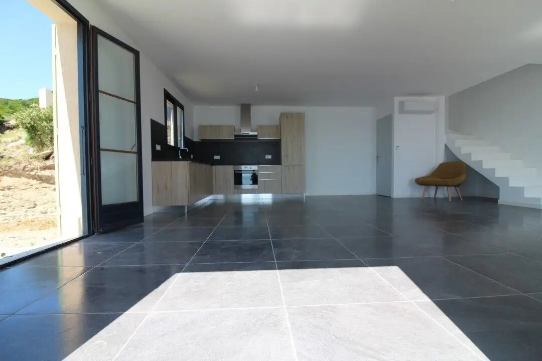 Maison à louer, 83m², Brando