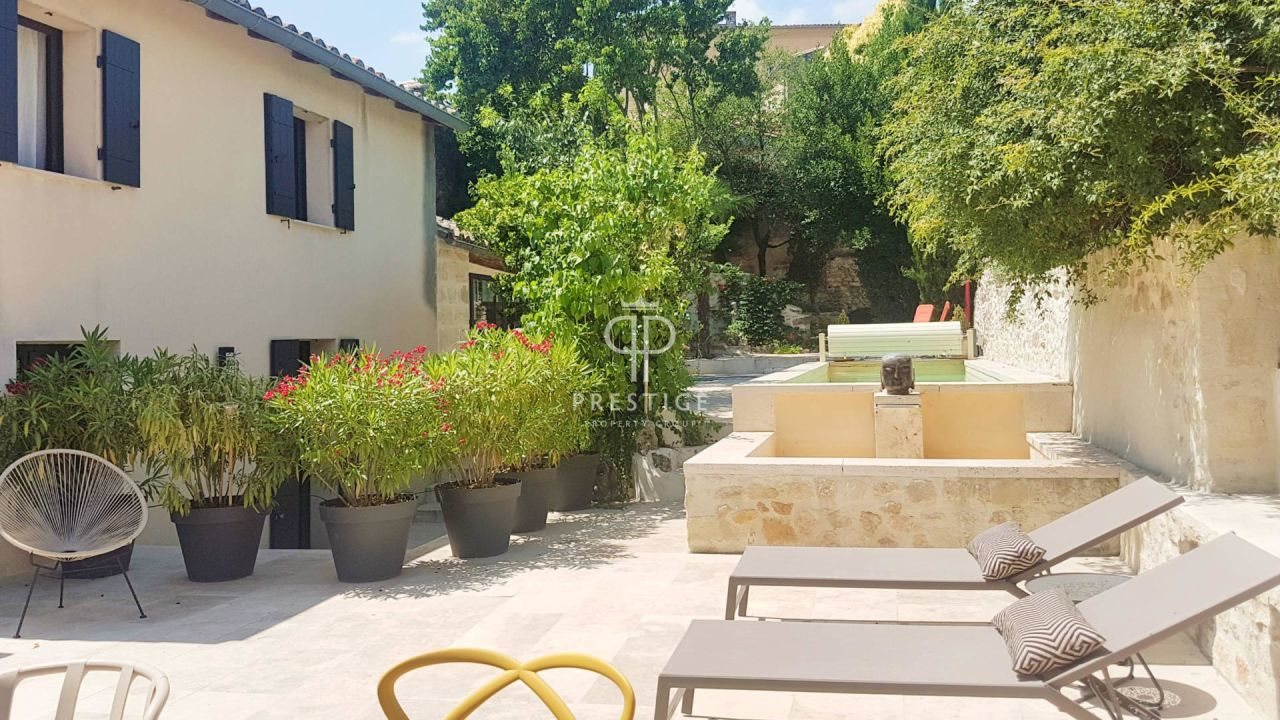 Maison à vendre, 257m², Uzès