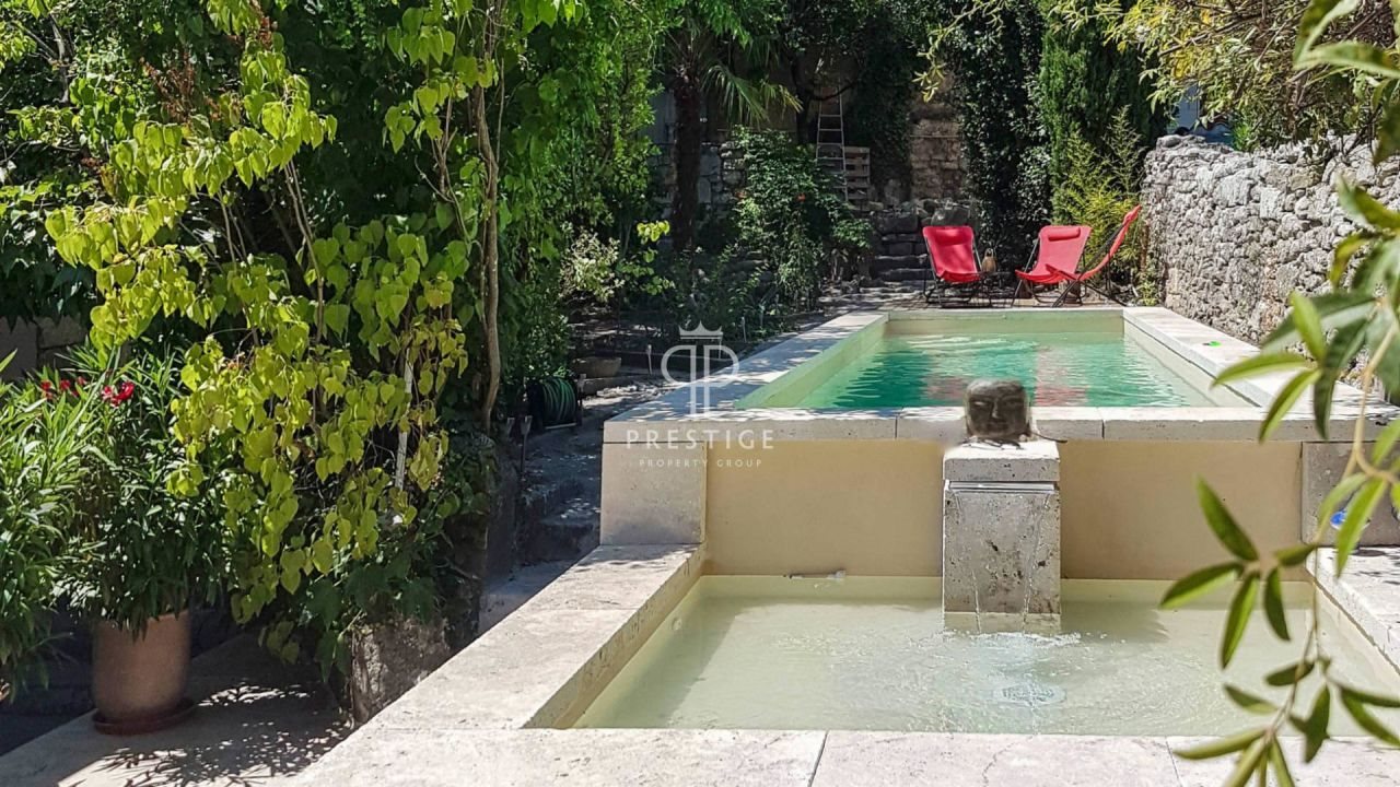 Maison à vendre, 257m², Uzès