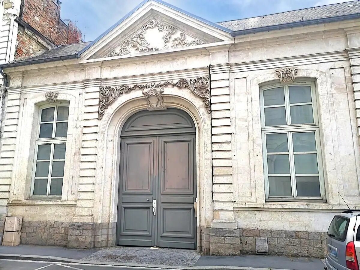 Photo 1