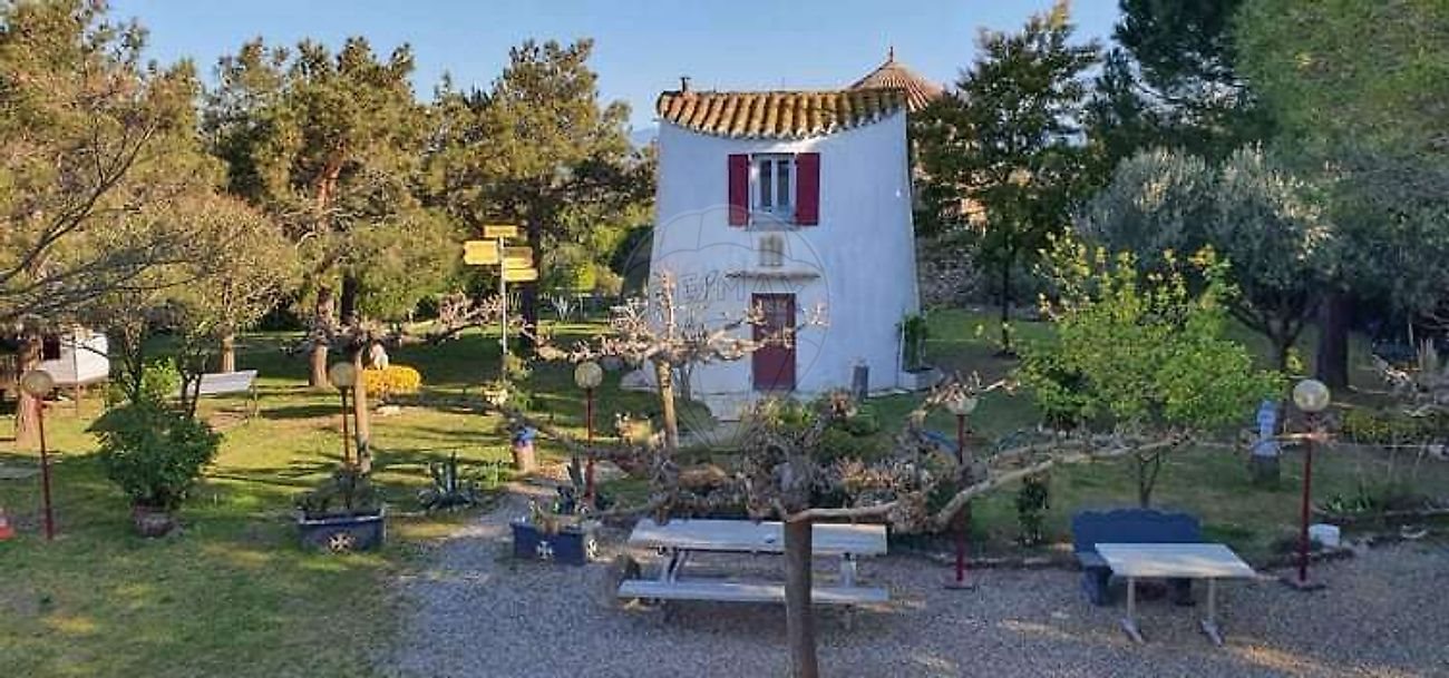 Maison à vendre, 401m², Marseillette