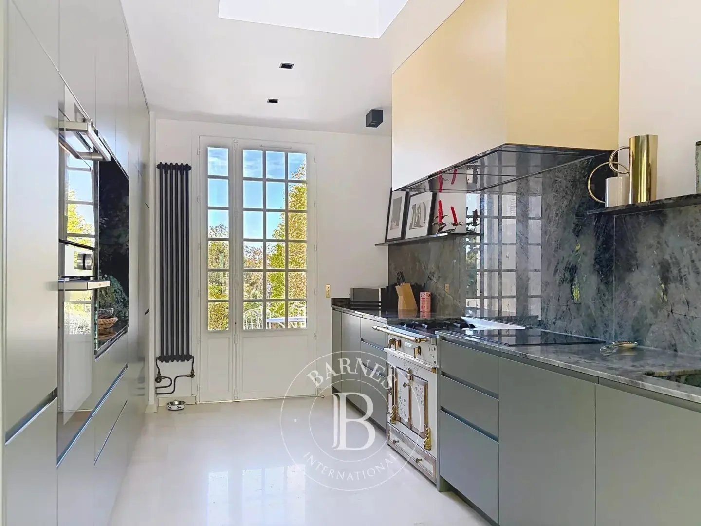 Maison à louer, 457m², La Celle-Saint-Cloud