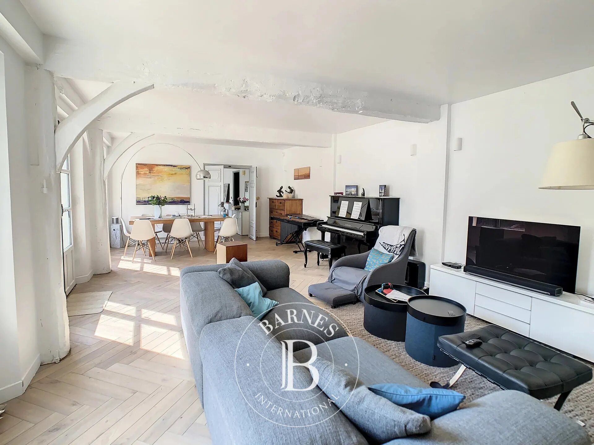 Maison à louer, 327m², La Celle-Saint-Cloud