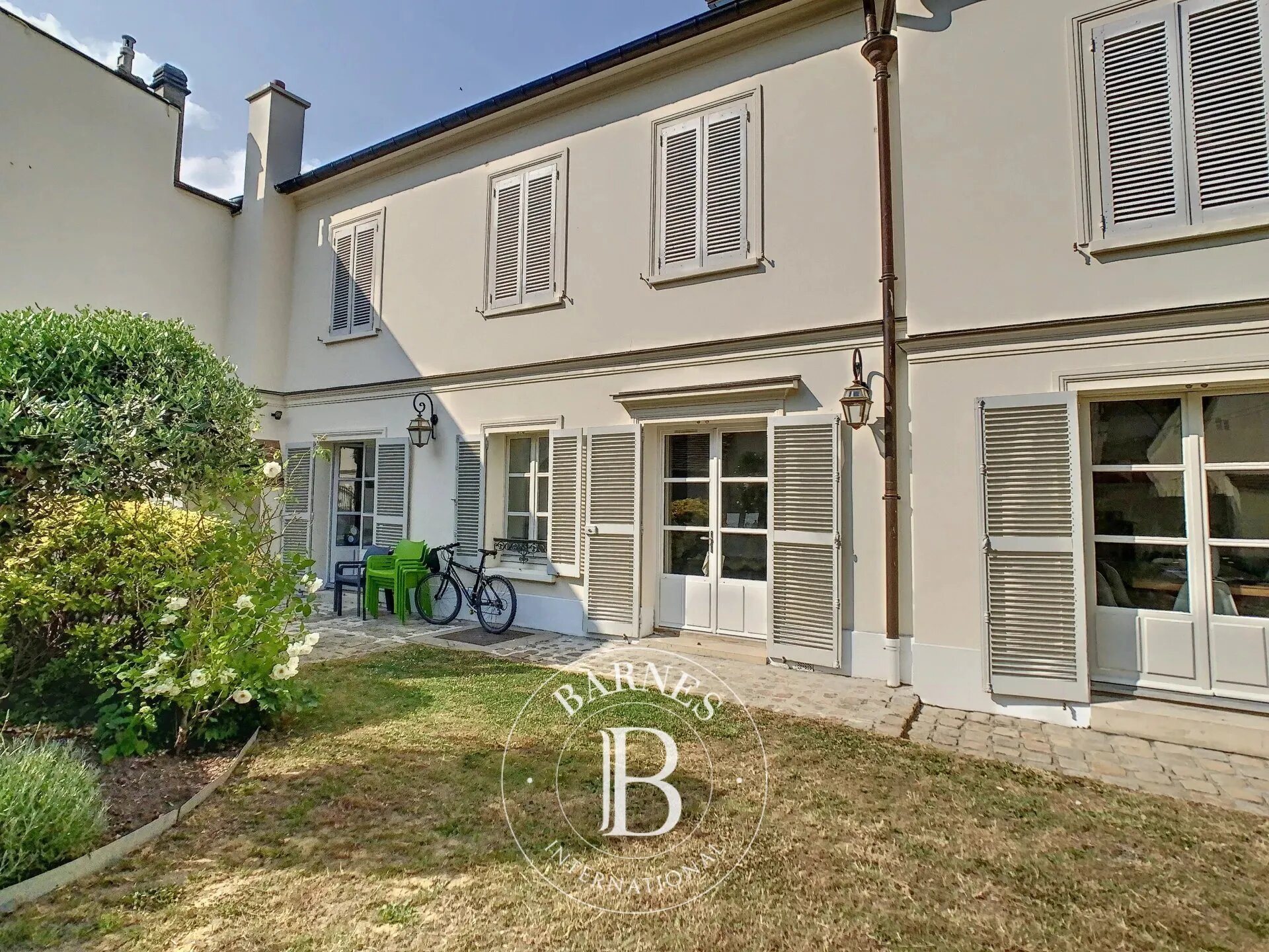 Maison à louer, 327m², La Celle-Saint-Cloud