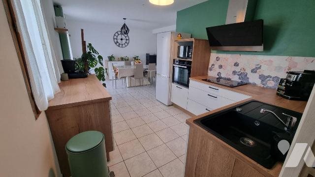Maison à louer, 101m², Courgains