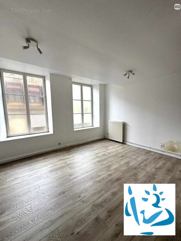 Maison à vendre, 463m², Mouzon