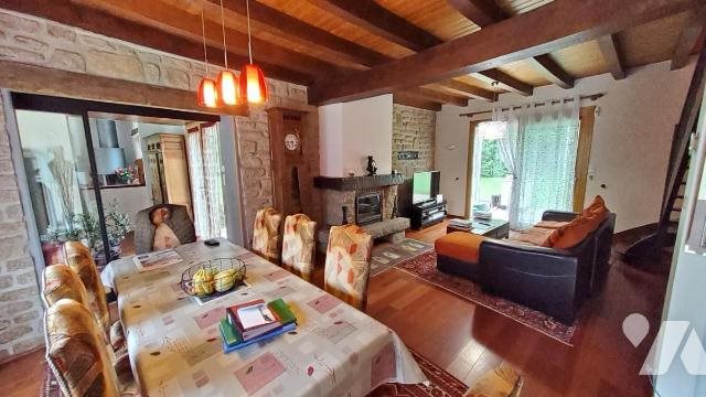 Maison à vendre, 183m², Huelgoat