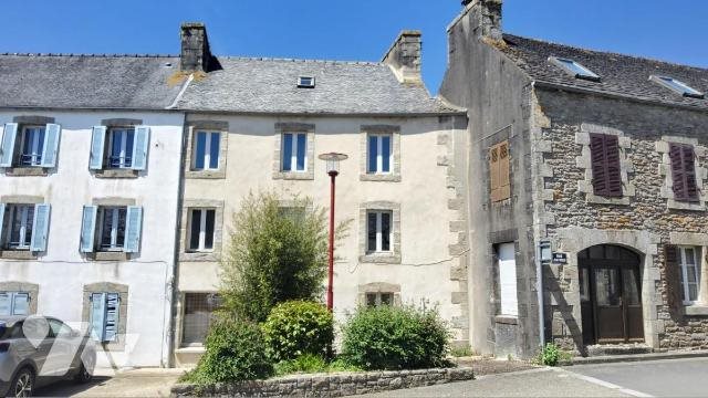 Maison à vendre, 125m², Plounéour-Ménez