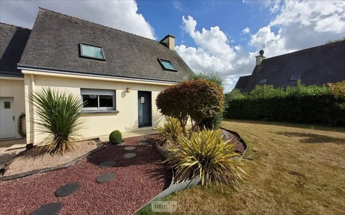 Maison à vendre, 111m², Plounévézel