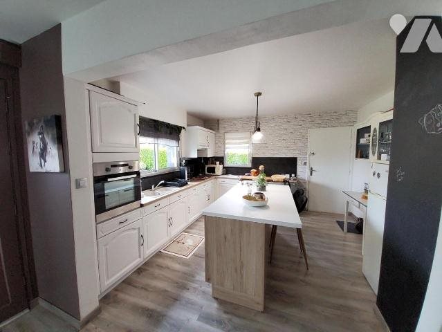 Maison à vendre, 111m², Plounévézel