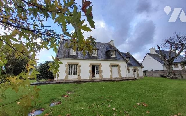 Maison à vendre, 158m², Carhaix-Plouguer