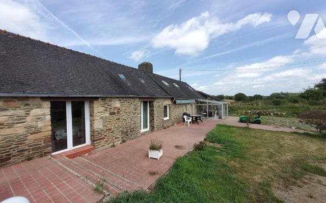 Maison à vendre, 142m², Trébrivan