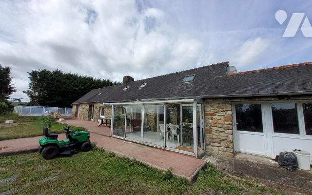 Maison à vendre, 142m², Trébrivan