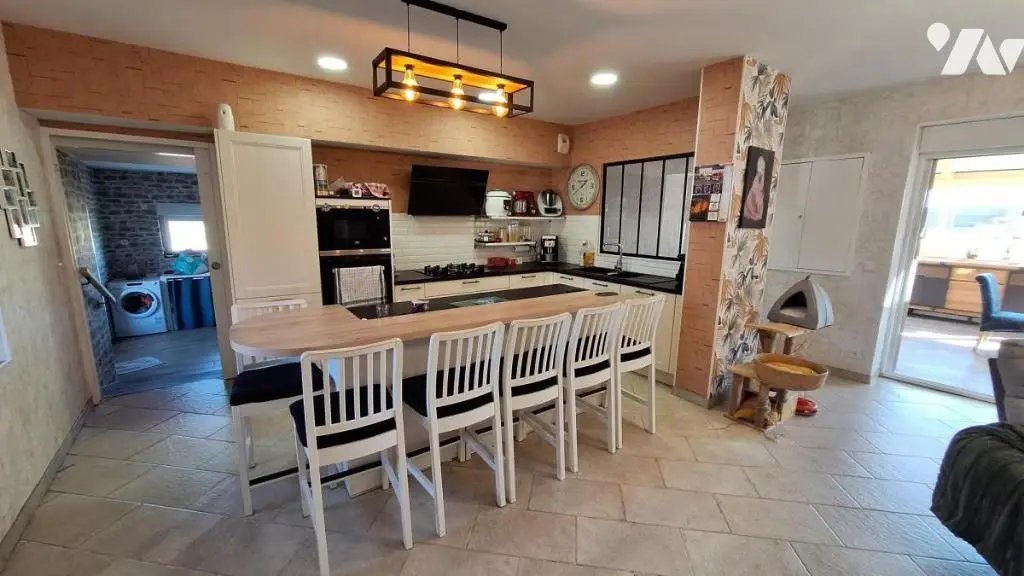 Maison à vendre, 205m², Sallen