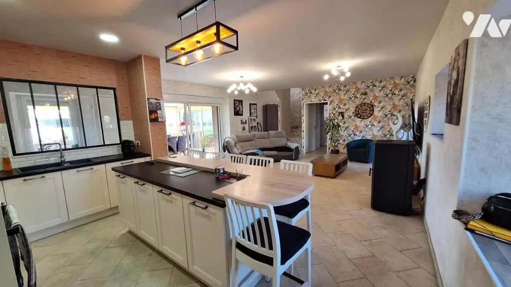 Maison à vendre, 205m², Sallen