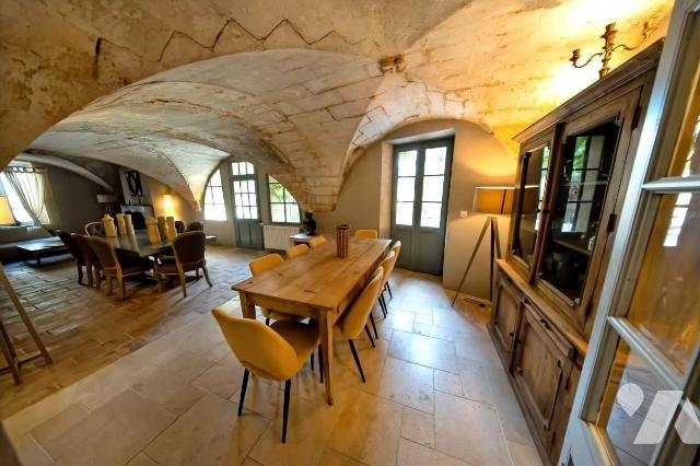Maison à vendre, 361m², Vers-Pont-du-Gard