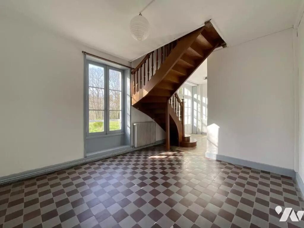 Maison à louer, 202m², Dhuizon